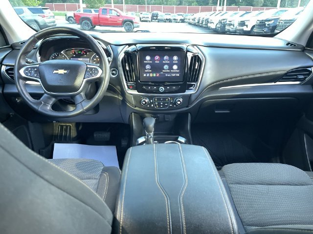 Certified 2021 Chevrolet Traverse LT FWD image 19