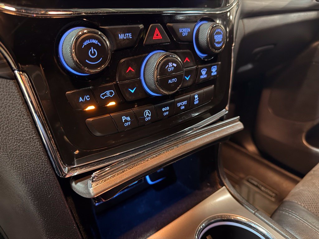 Used 2021 Jeep Grand Cherokee Laredo X RWD image 24