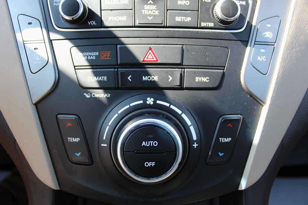 Used 2018 Hyundai Santa Fe Sport w/ Cargo Package AWD/4WD image 24