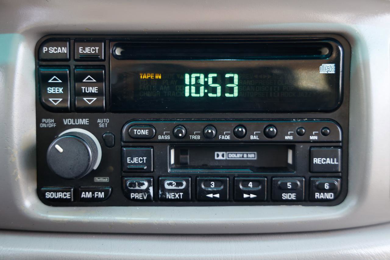 Used 2001 Buick Century Custom w/ Premium Pkg FWD image 27