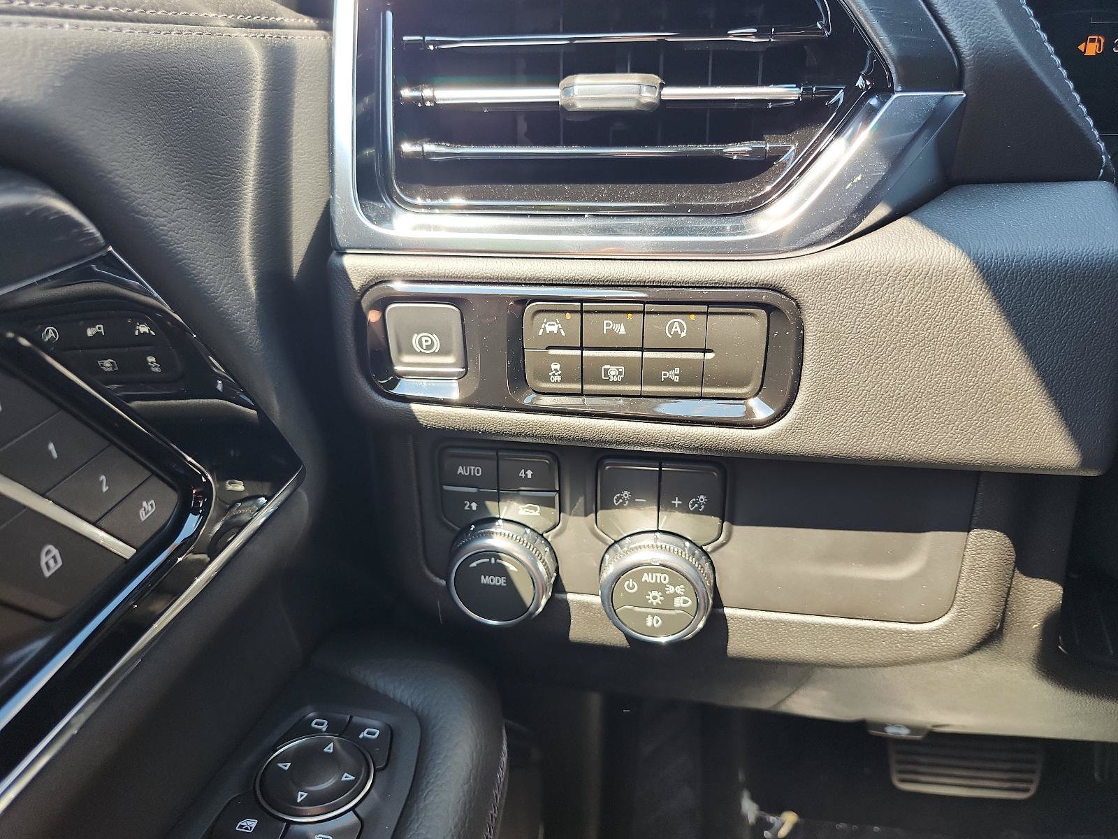 New 2026 GMC Yukon XL Denali AWD/4WD image 17