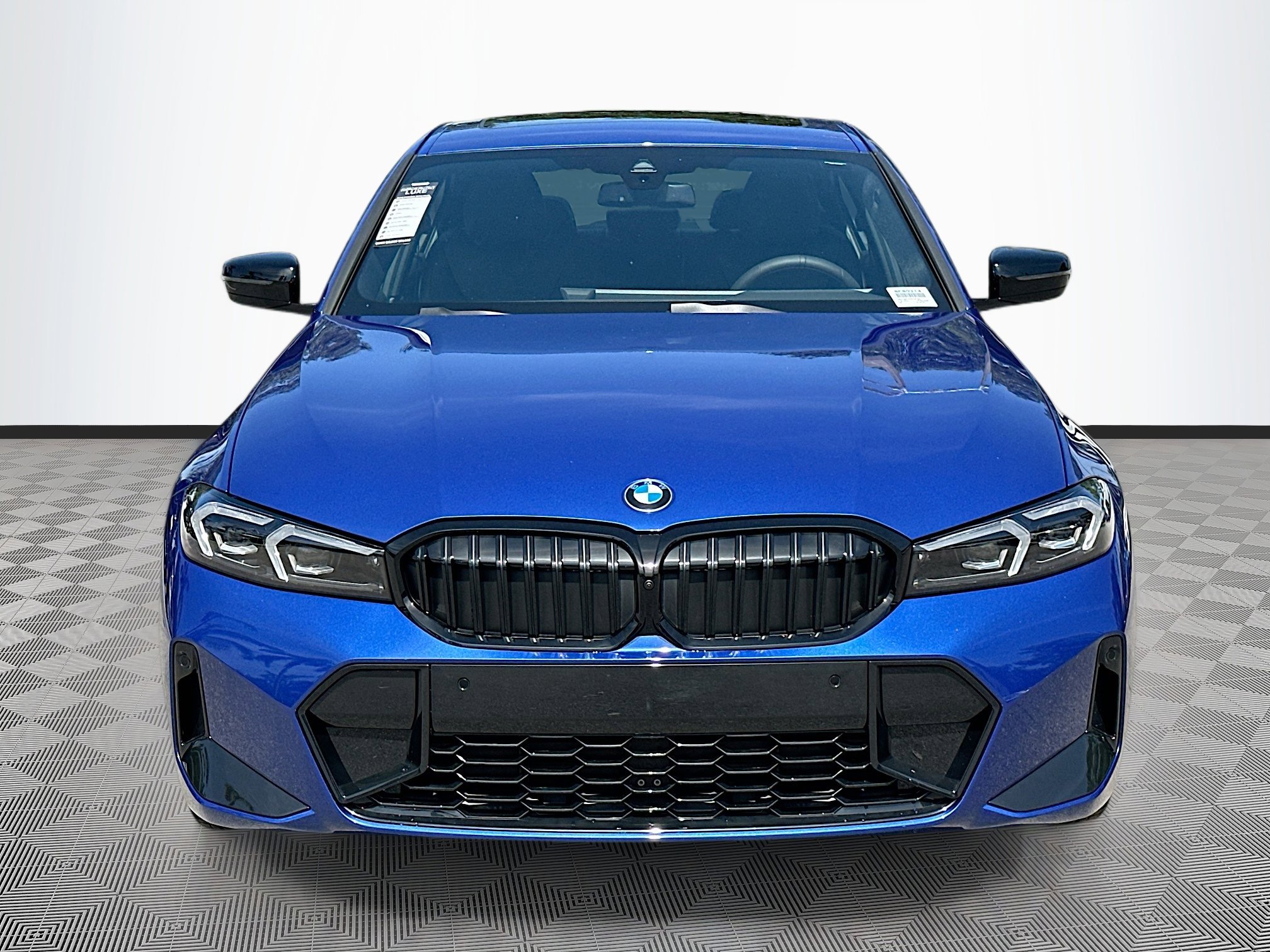 New 2025 BMW 330i Sedan image 2