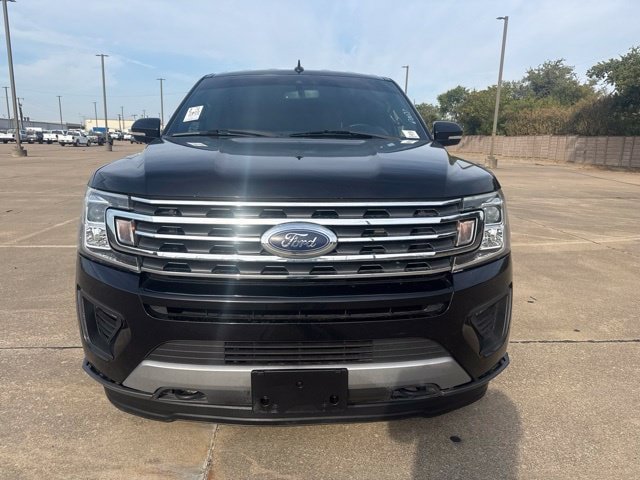 Used 2020 Ford Expedition XLT w/ Equipment Group 202A AWD/4WD image 2