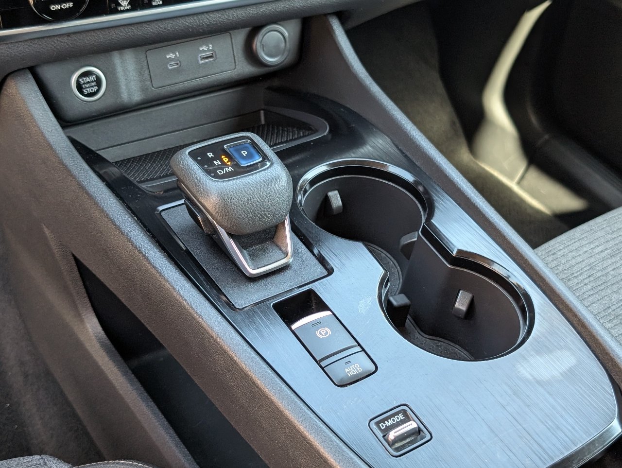 Used 2022 Nissan Rogue SV FWD image 16