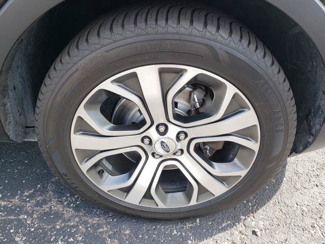 Used 2019 Ford Explorer Platinum AWD/4WD image 27