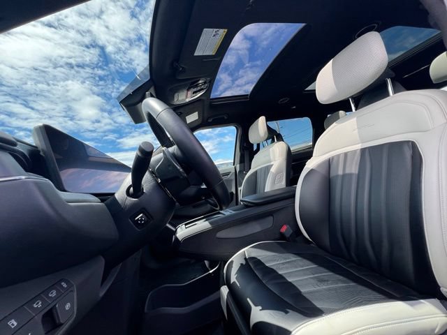 Certified 2024 Kia EV9 GT-Line AWD/4WD image 16