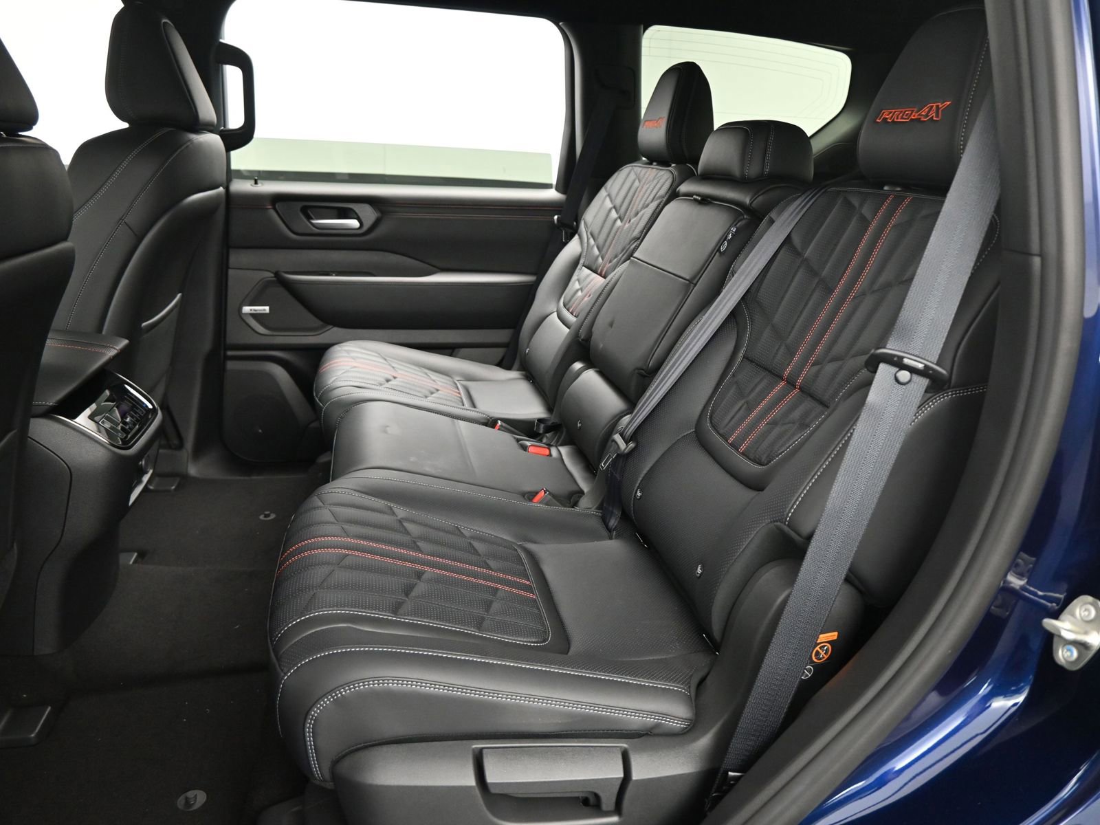 New 2025 Nissan Armada PRO-4X AWD/4WD image 11