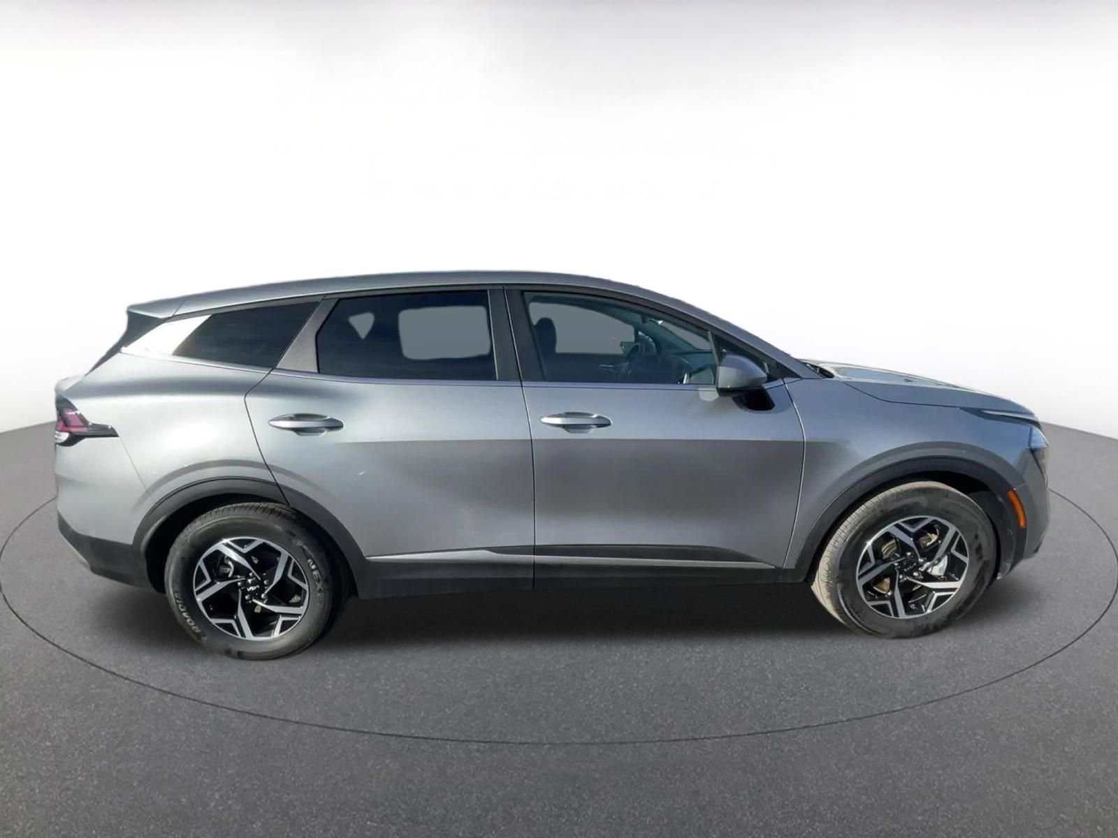 Used 2025 Kia Sportage LX image 16