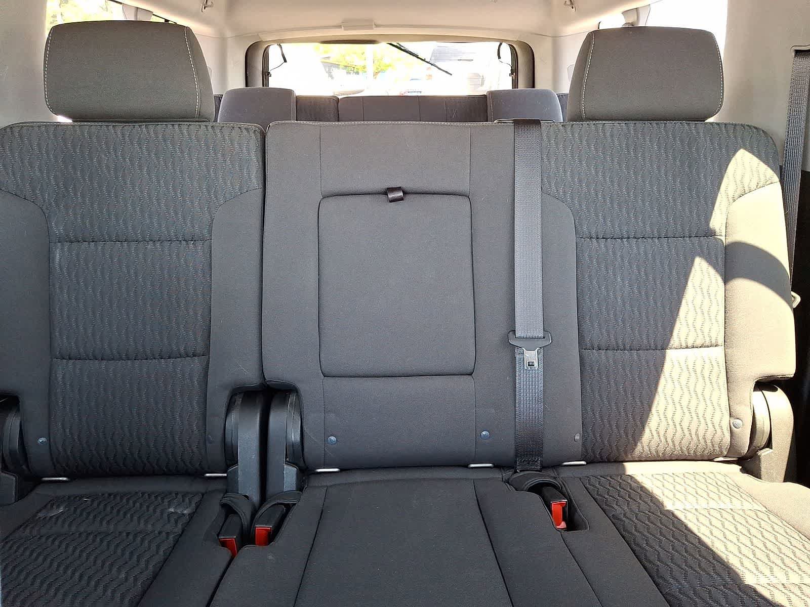 Used 2020 Chevrolet Suburban LS AWD/4WD image 14
