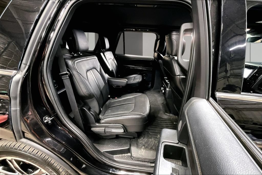 Used 2019 Ford Expedition Limited w/ Special Edition Package AWD/4WD image 21