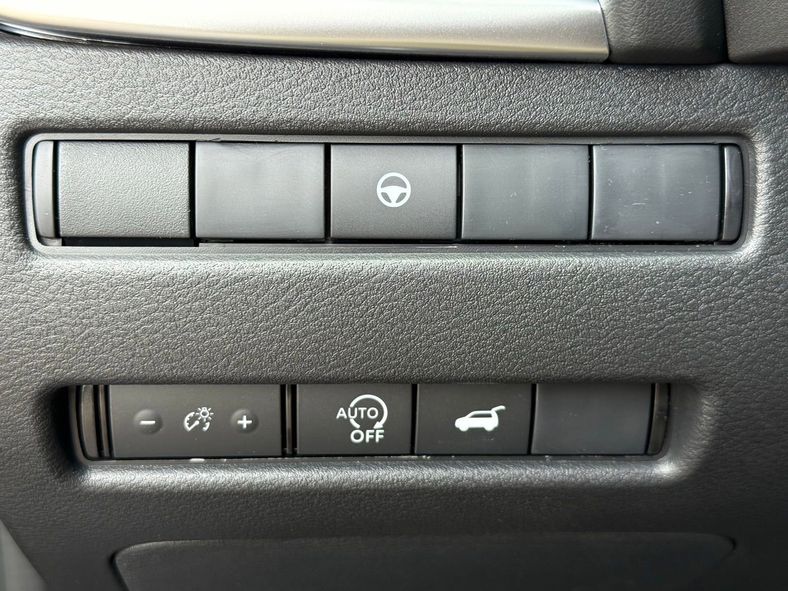 Used 2026 Nissan Rogue SV AWD/4WD image 31