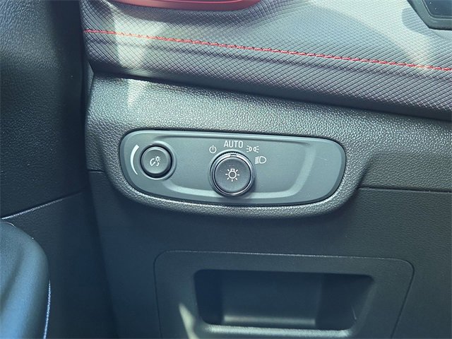 Used 2025 Chevrolet TrailBlazer RS w/ Convenience Package image 24