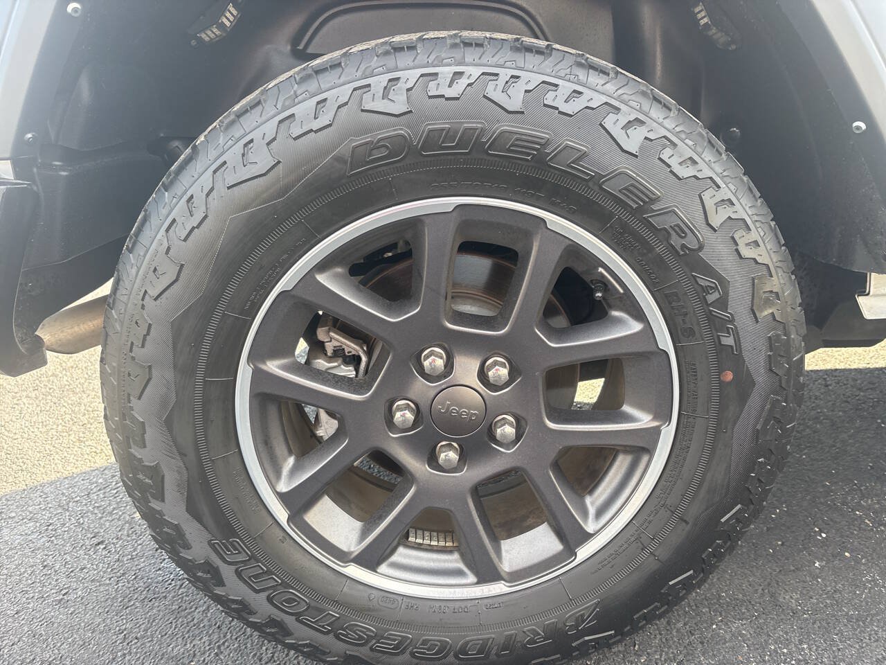 Used 2023 Jeep Wrangler Sport AWD/4WD image 22