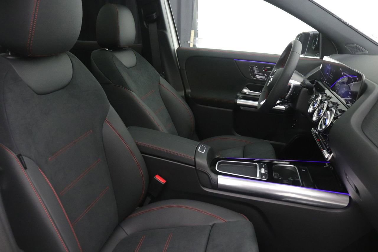 New 2026 Mercedes-Benz GLA 250 GLA 250 image 9