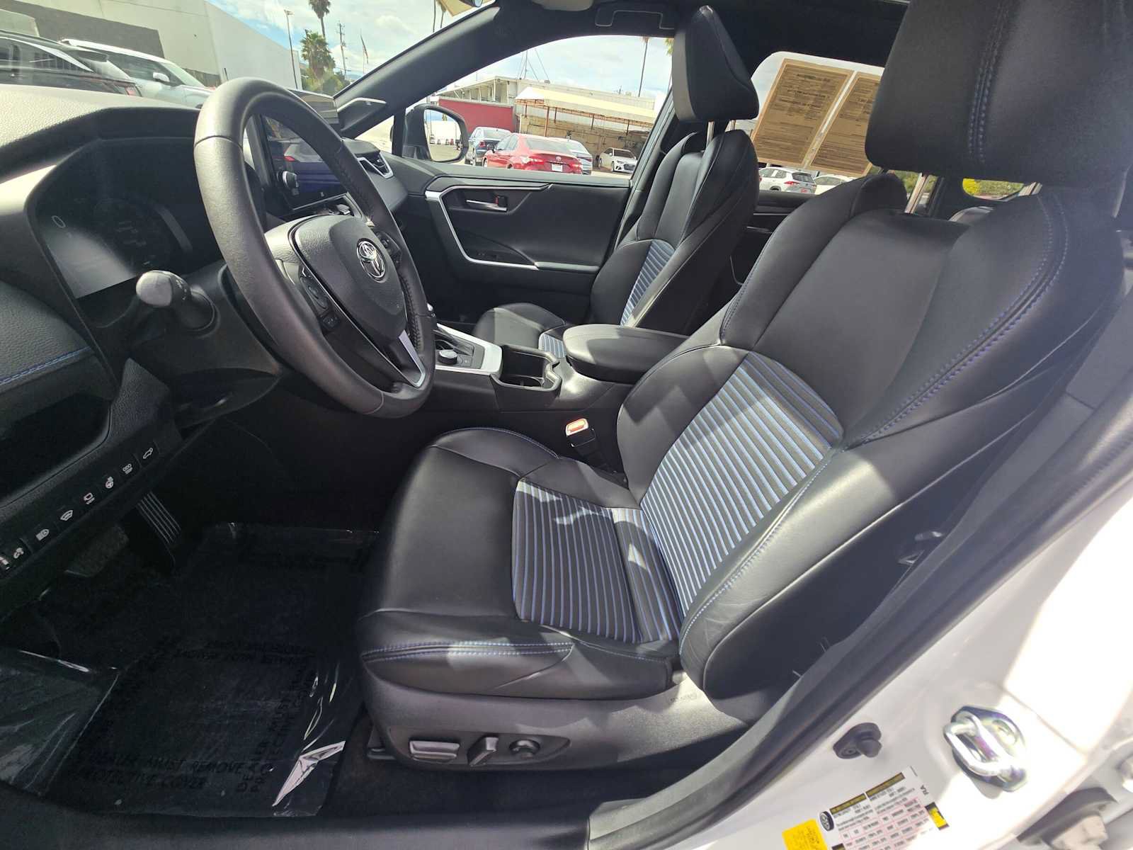 Used 2023 Toyota RAV4 XSE AWD/4WD image 24