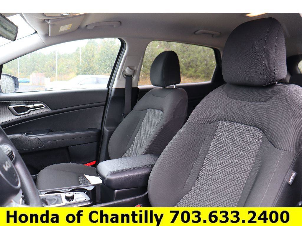 Used 2023 Kia Sportage LX image 24