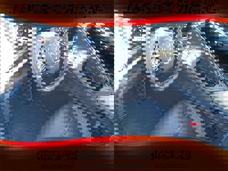 Used 2022 Chevrolet Corvette Stingray Coupe w/ Engine Appearance Package image 3