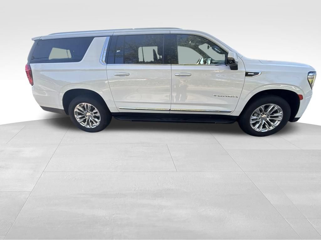 Used 2021 GMC Yukon XL SLT w/ Rear Media and Nav Package AWD/4WD image 8