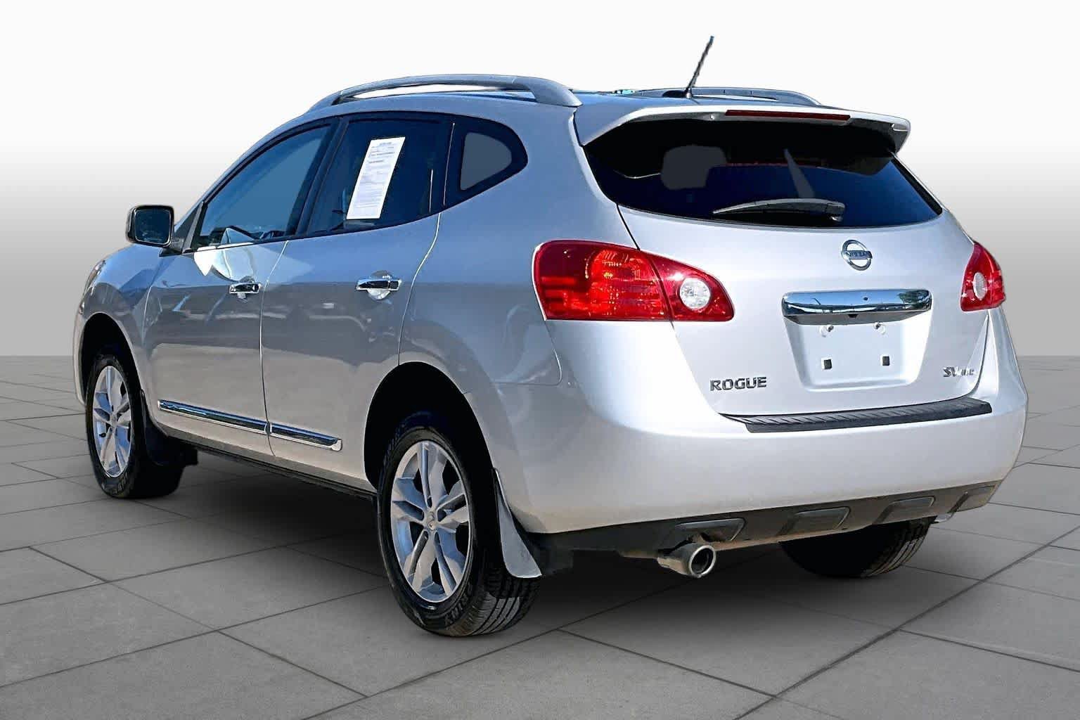 Used 2013 Nissan Rogue SV AWD/4WD image 12