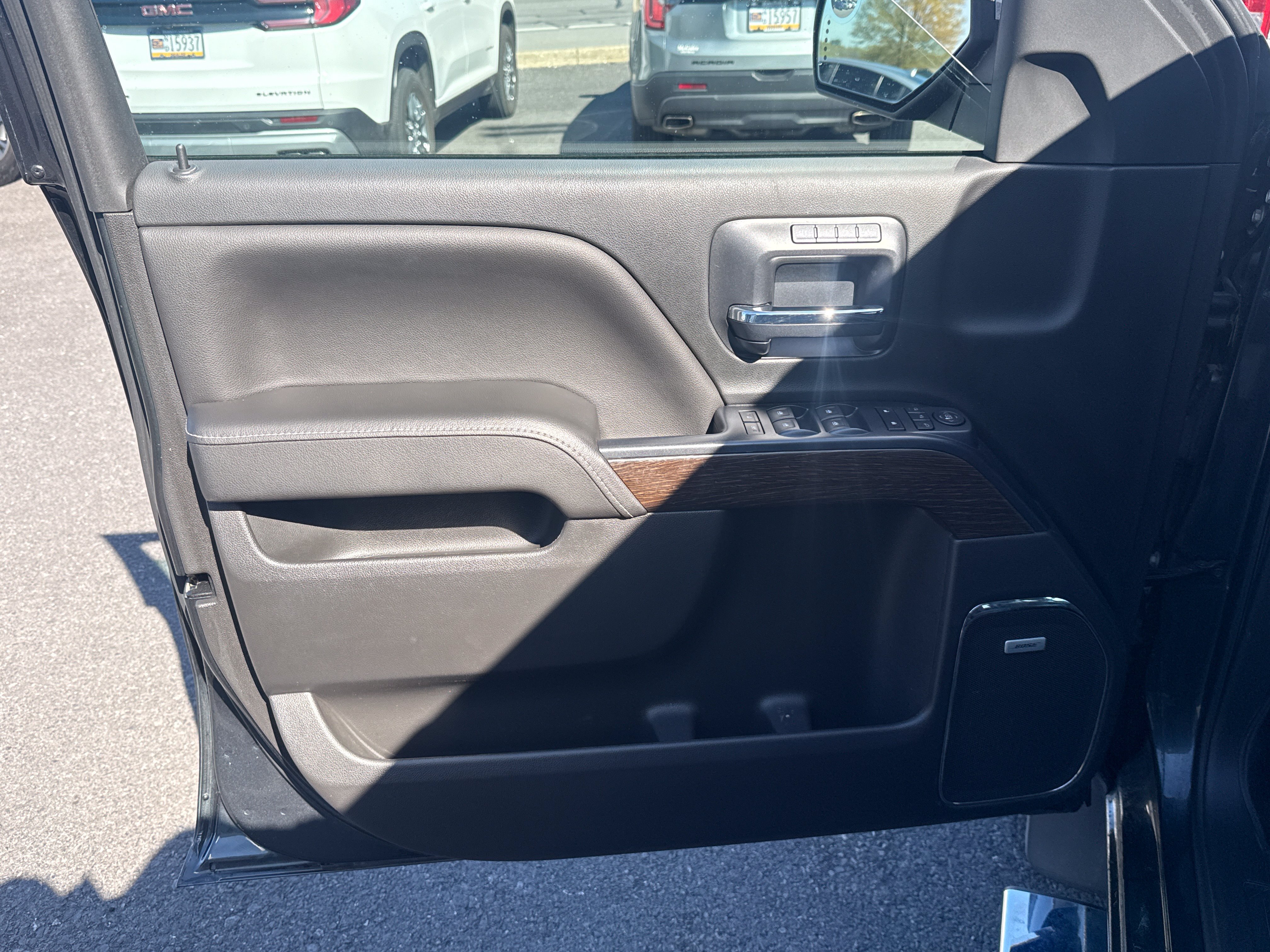 Used 2018 GMC Sierra 1500 Denali AWD/4WD image 16