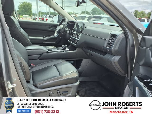 Used 2023 Nissan Pathfinder SL AWD/4WD image 20