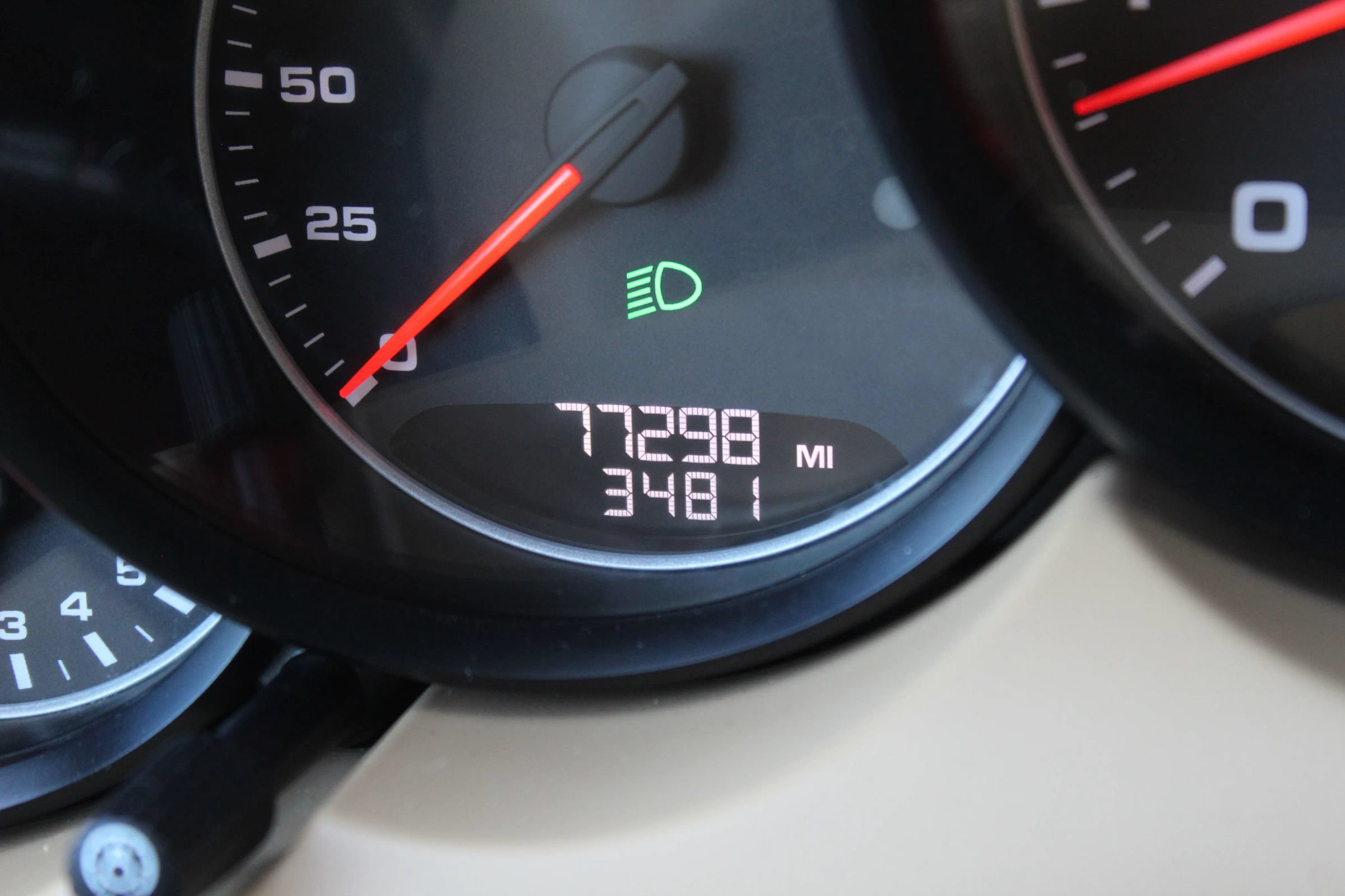 Used 2014 Porsche Cayenne AWD/4WD image 24