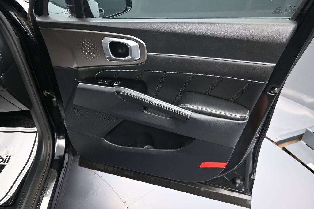 Certified 2022 Kia Sorento SX AWD/4WD image 40