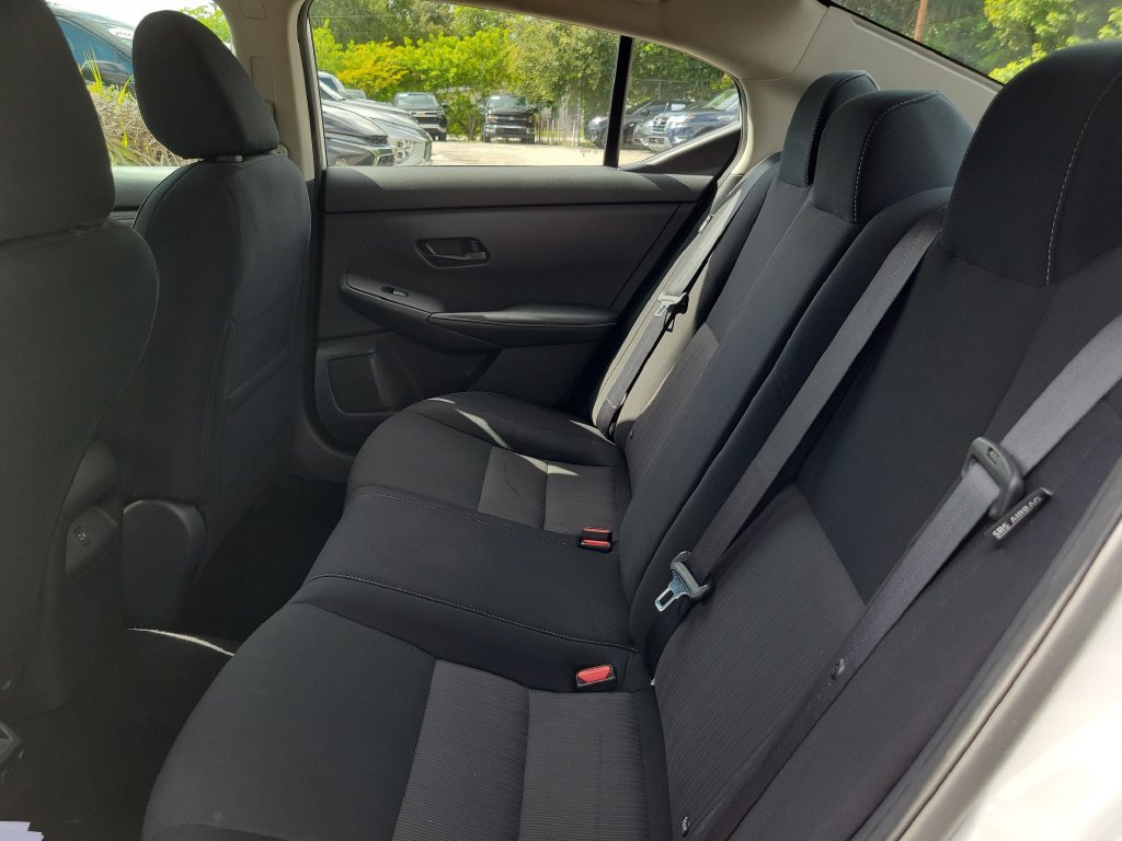 Used 2024 Nissan Sentra SV FWD image 13