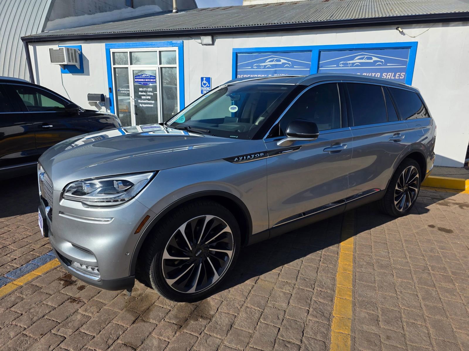 Used 2020 Lincoln Aviator Reserve image 1
