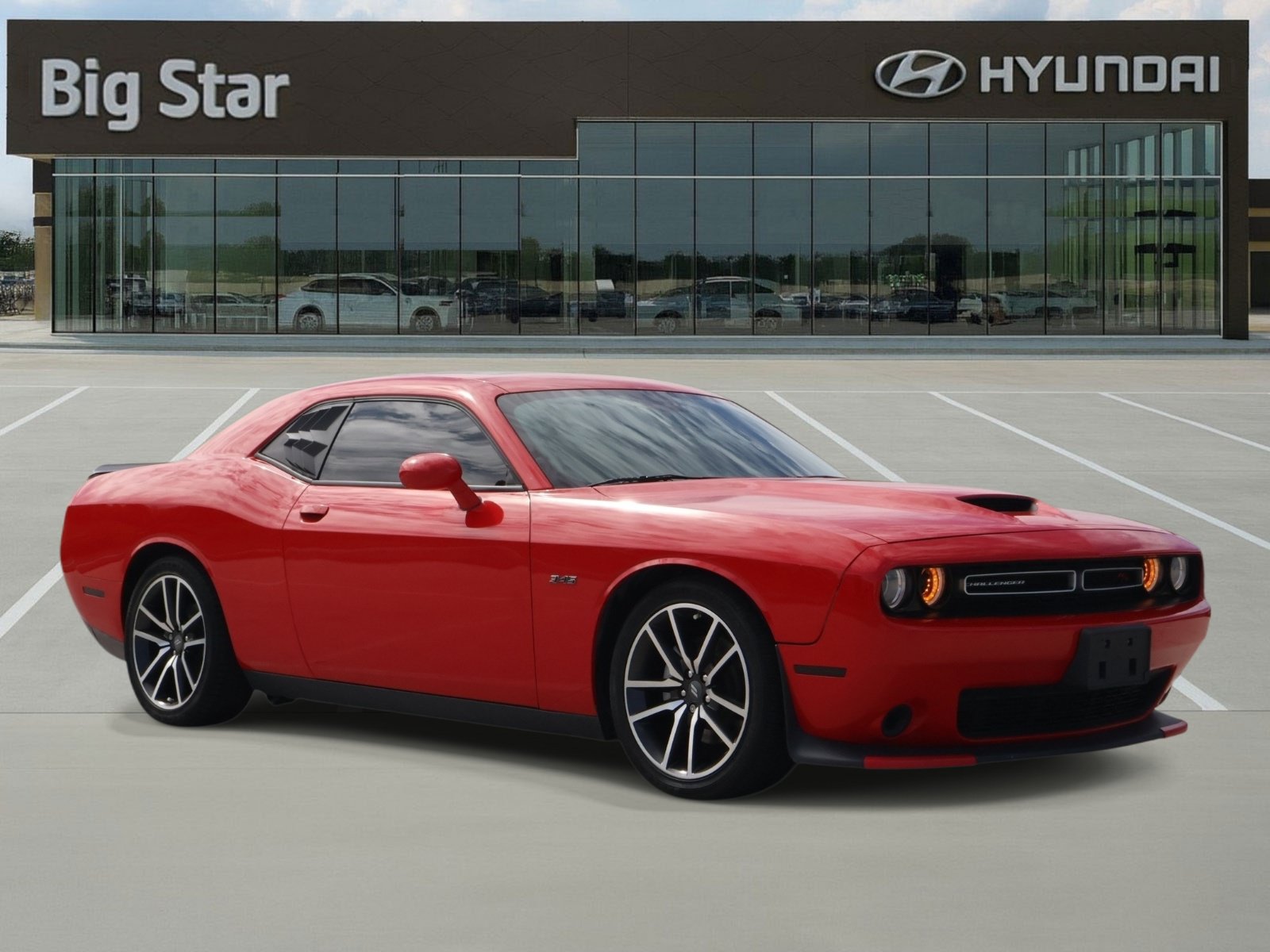Used 2023 Dodge Challenger R/T RWD image 6