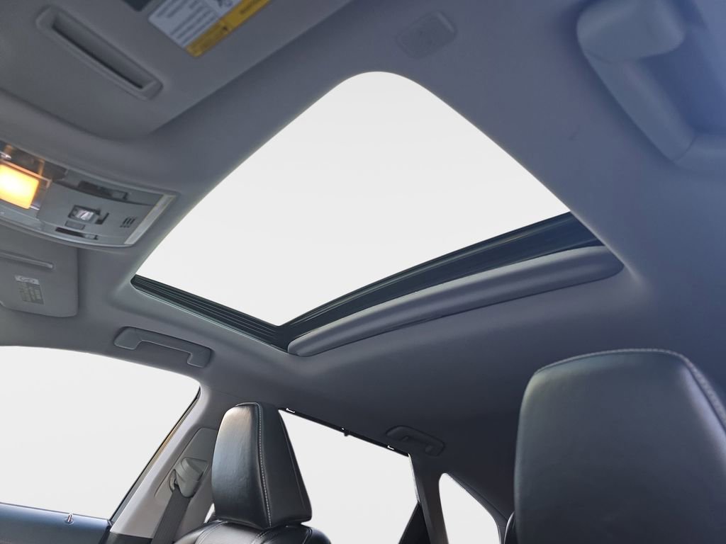 Certified 2022 Lexus RX 450hL Luxury w/ Cold Area Package (CT) image 31