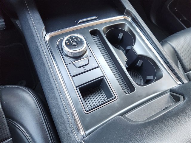 Used 2024 Ford Expedition XLT image 16