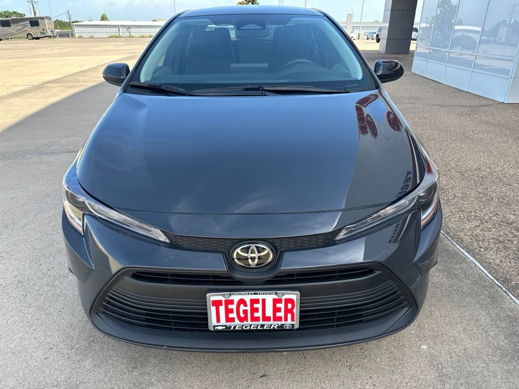 Used 2026 Toyota Corolla LE FWD image 2