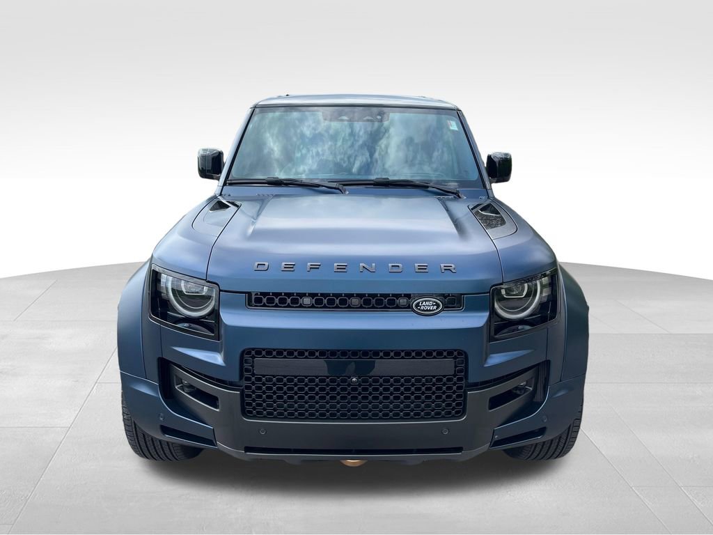 Used 2026 Land Rover Defender 110 image 8