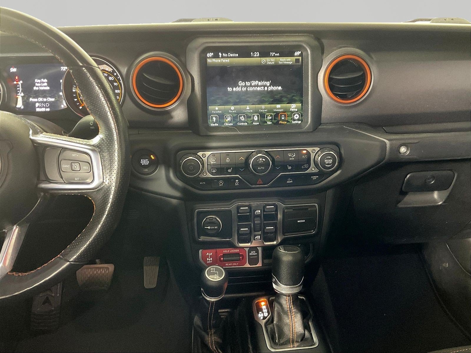 Used 2023 Jeep Gladiator Mojave w/ Cold Weather Group AWD/4WD image 10