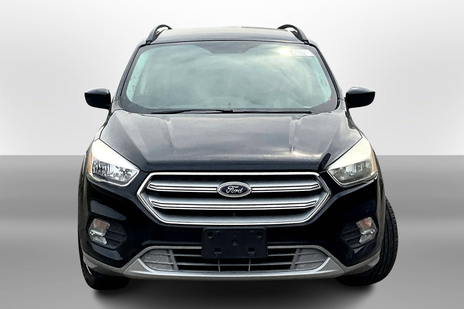 Used 2018 Ford Escape SE w/ SE Sync 3 Package FWD image 3
