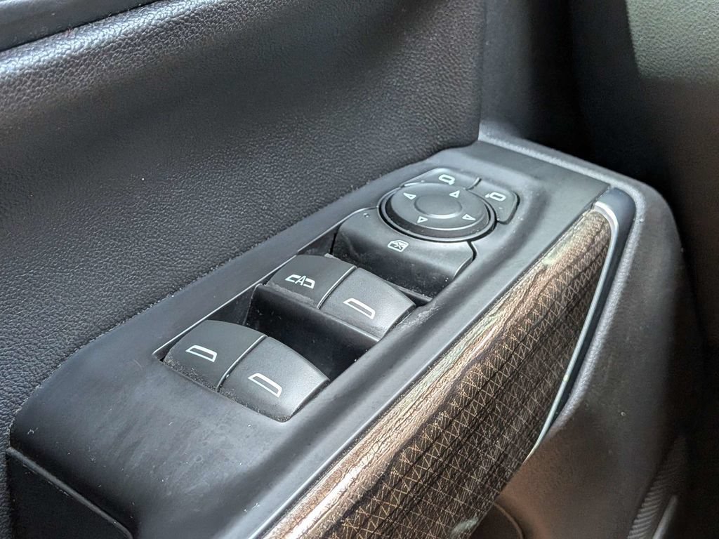 Used 2020 Chevrolet Silverado 1500 RST AWD/4WD image 33