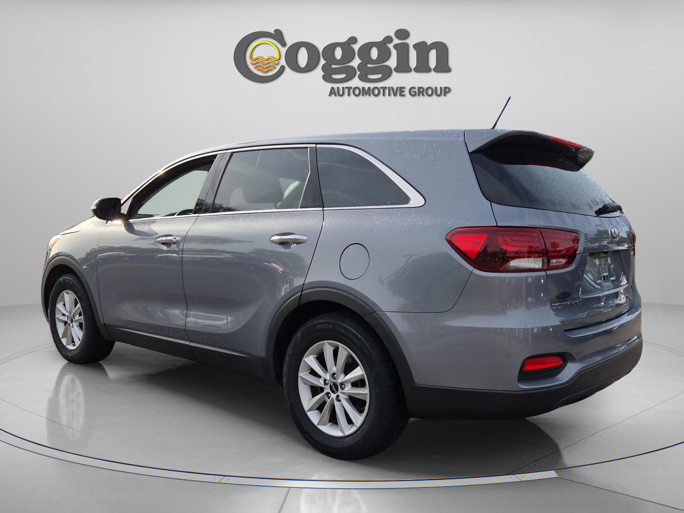 Used 2020 Kia Sorento LX image 3