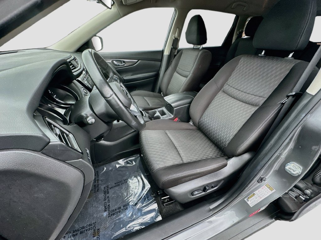 Used 2019 Nissan Rogue SV w/ Premium Package FWD image 20