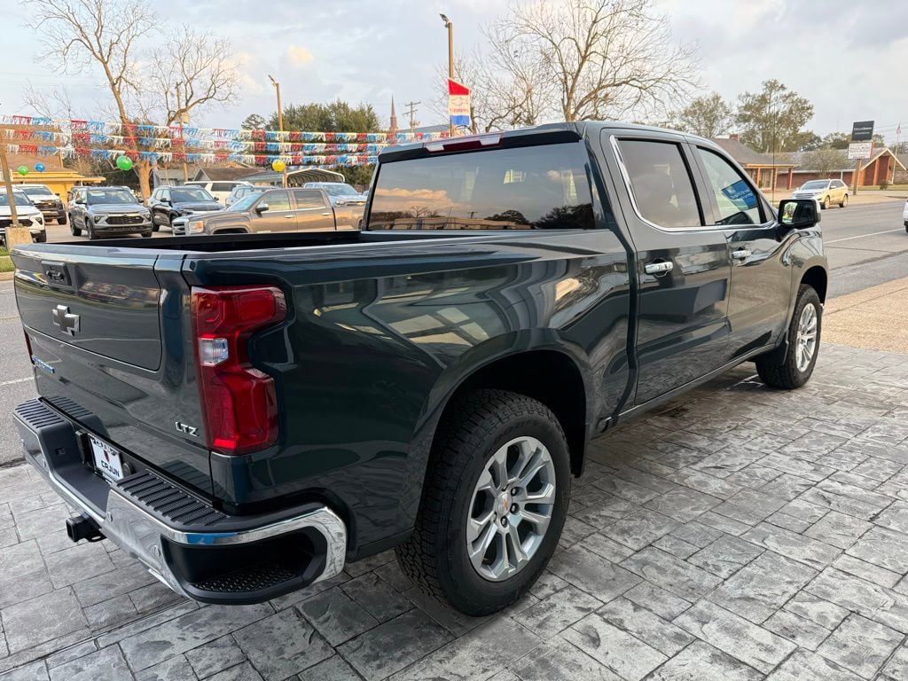 New 2026 Chevrolet Silverado 1500 LTZ w/ Z71 Off-Road Package AWD/4WD image 4