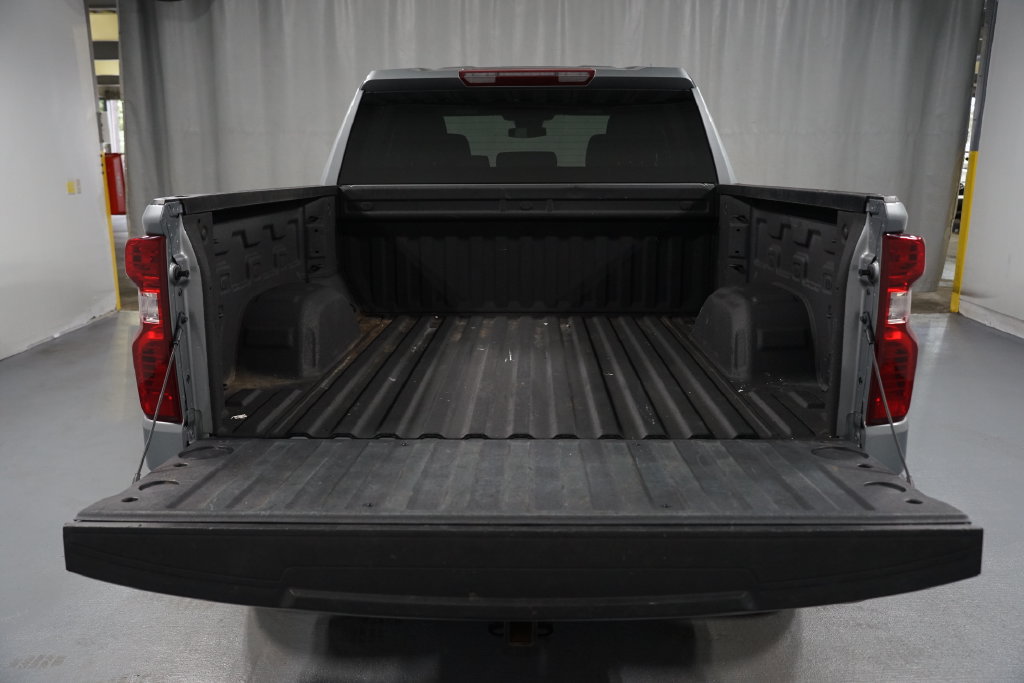 Used 2024 Chevrolet Silverado 1500 Custom w/ Turbomax Blackout Package RWD image 30