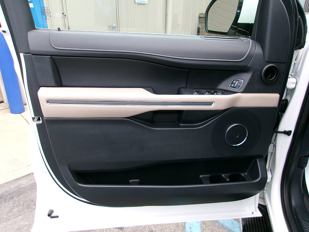Used 2022 Ford Expedition XLT AWD/4WD image 19