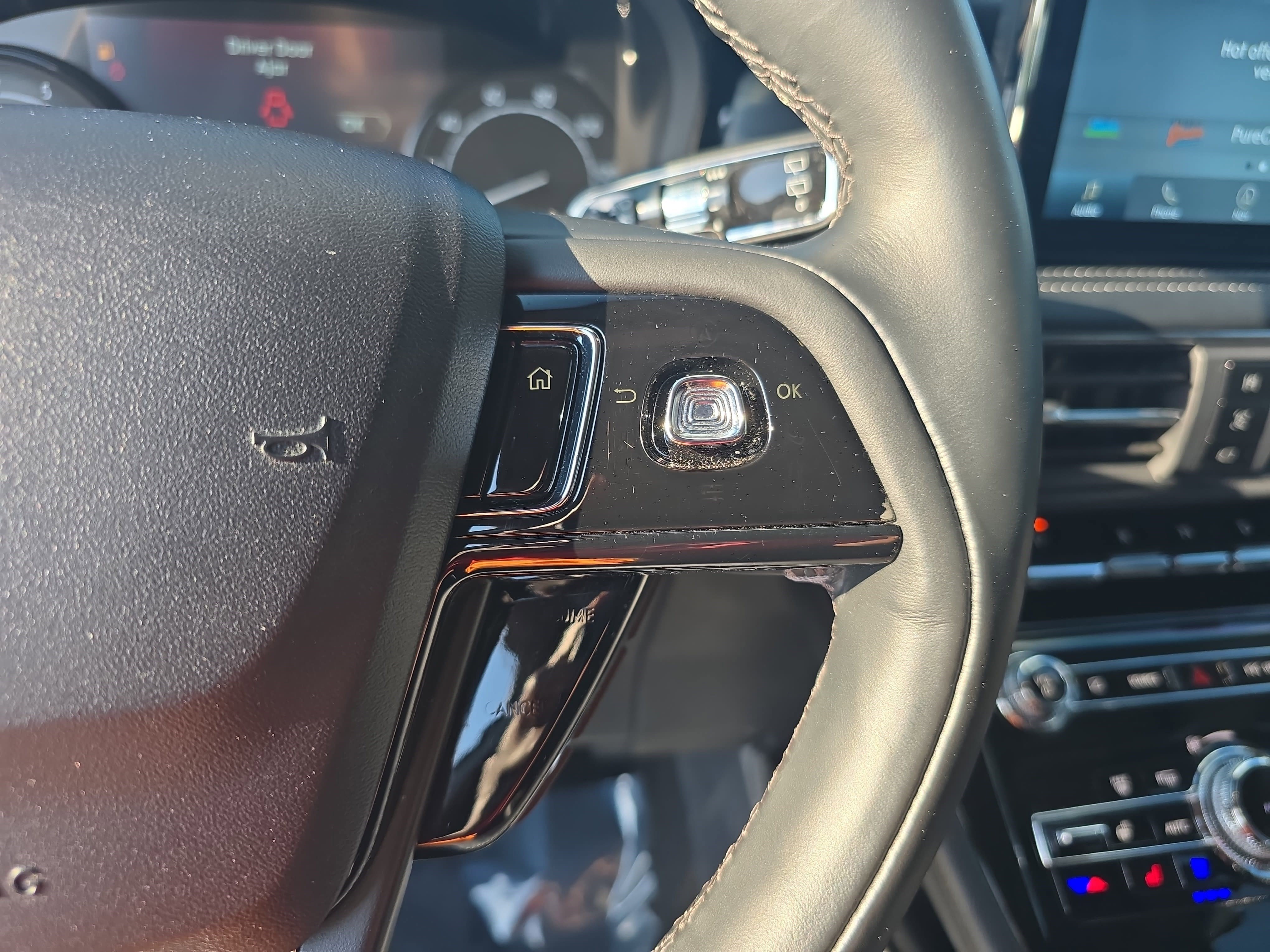 Certified 2022 Lincoln Corsair AWD w/ Premium Package image 18