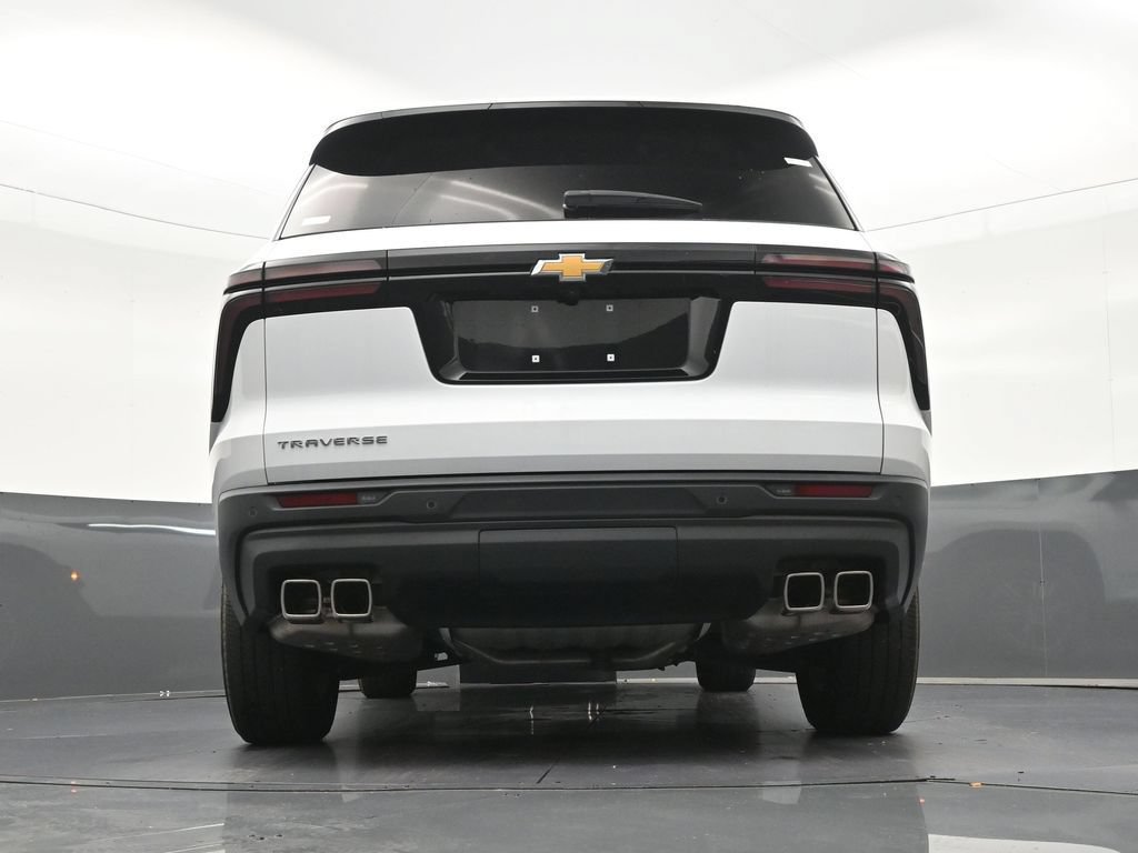 Used 2024 Chevrolet Traverse LS FWD image 26