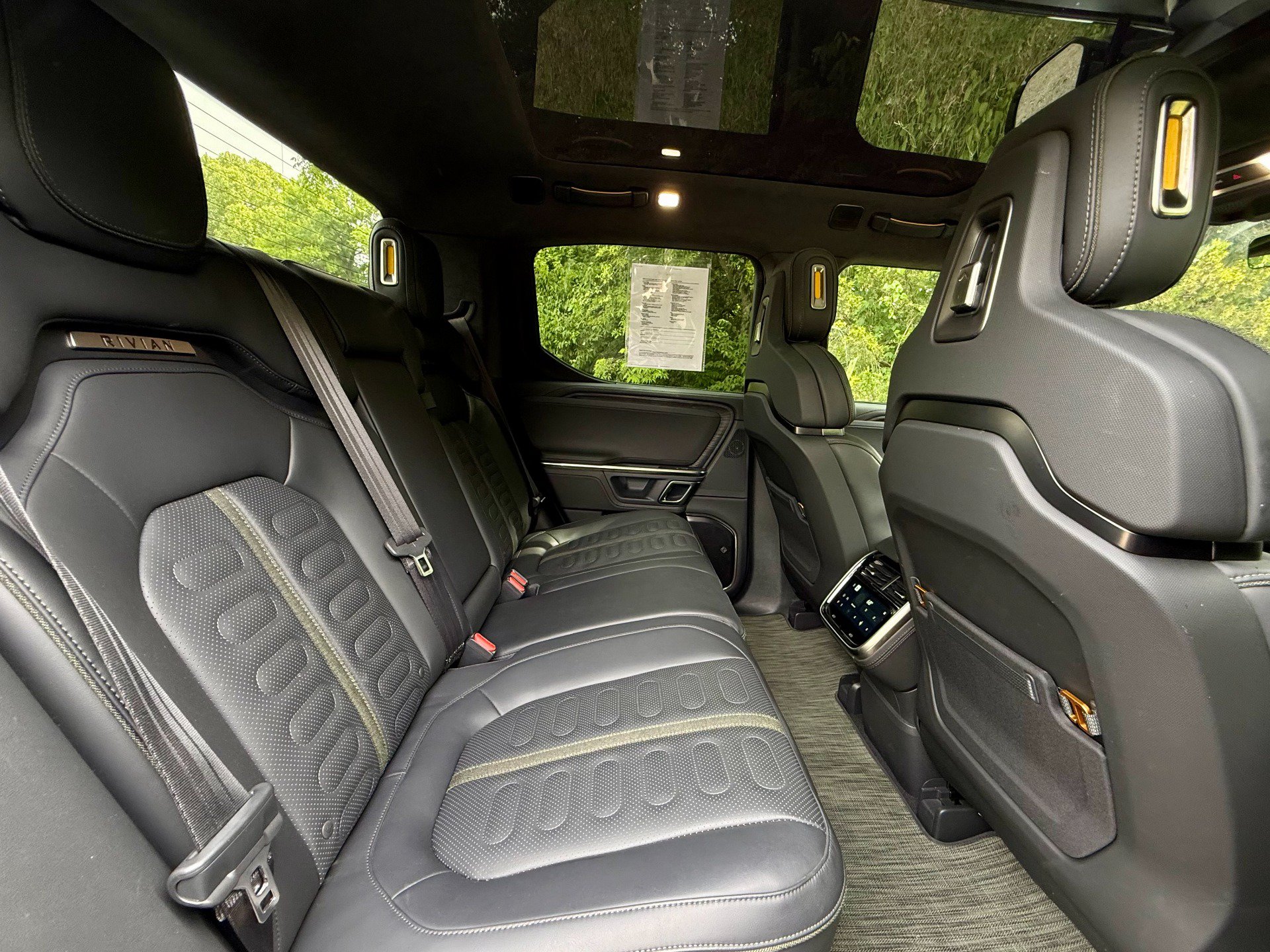 Used 2024 Rivian R1T Adventure AWD/4WD image 30