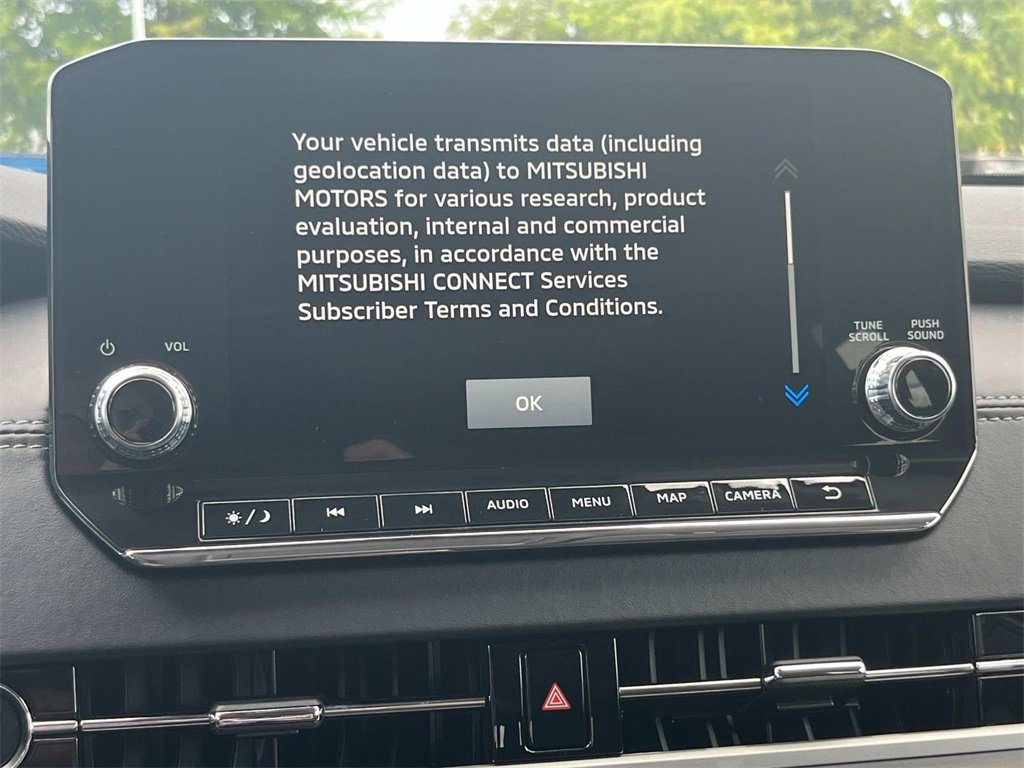 New 2025 Mitsubishi Outlander SE image 25