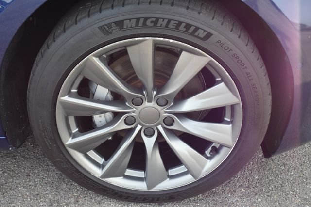 Used 2018 Tesla Model 3 Long Range RWD image 36
