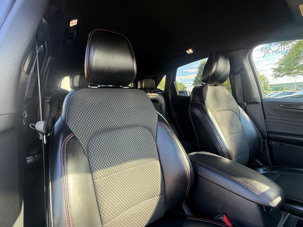 Used 2023 Ford Escape ST-Line w/ Tech Pack #1 AWD/4WD image 32