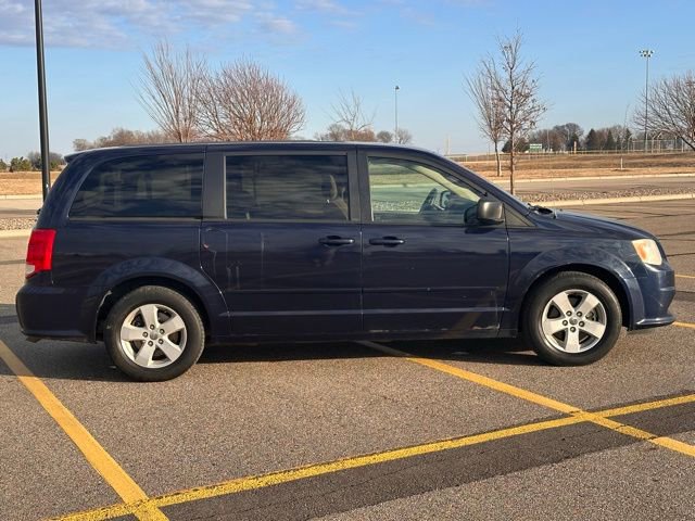 Used 2013 Dodge Grand Caravan SE image 2