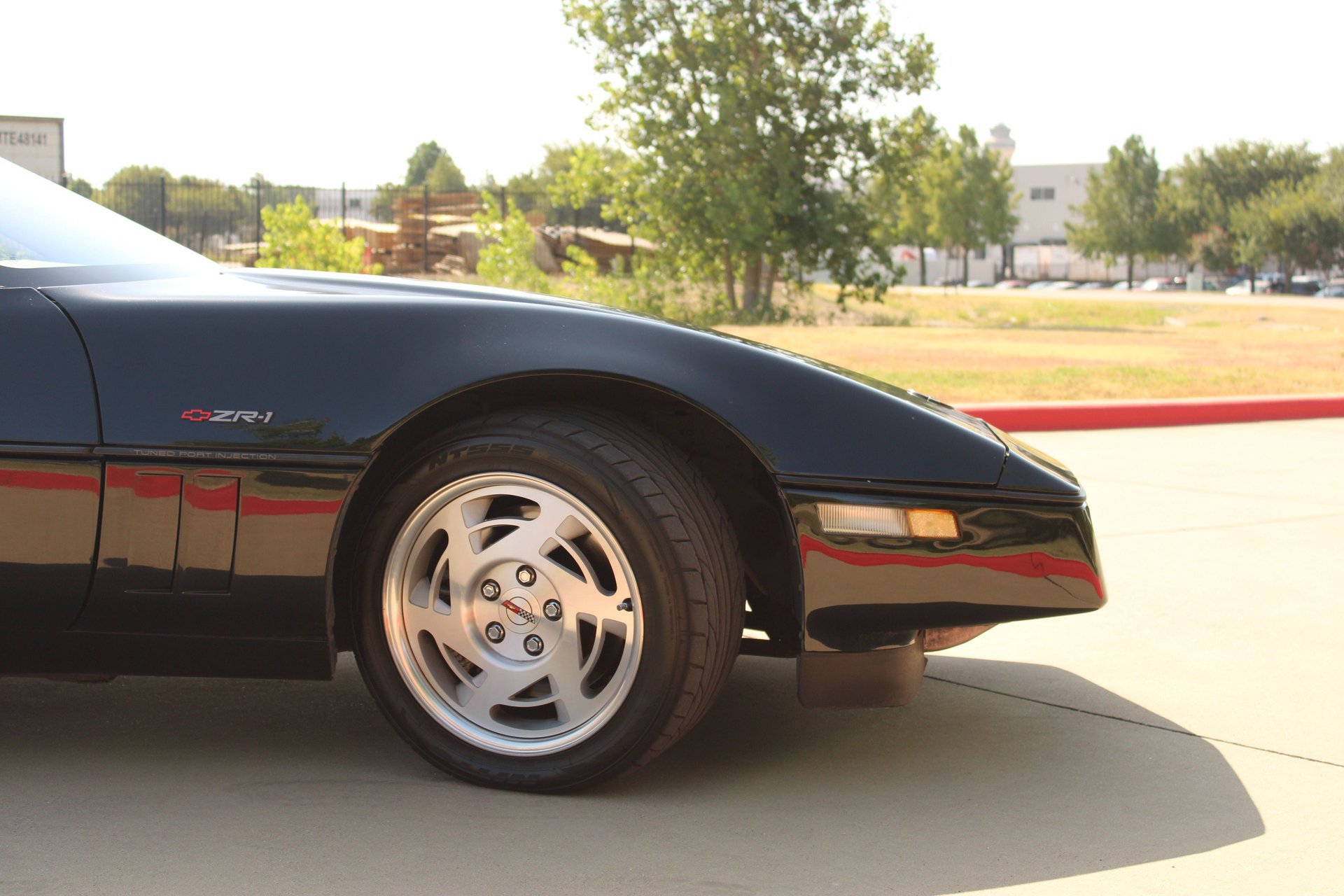 Used 1990 Chevrolet Corvette ZR-1 RWD image 34